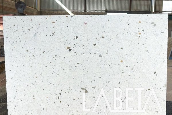 Cantera Blanco Perla instalado