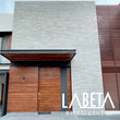Cintilla Diamantada Laminada proyecto Giraldo Arquitectos | Fachada moderna piedra natural | Piedras Labeta