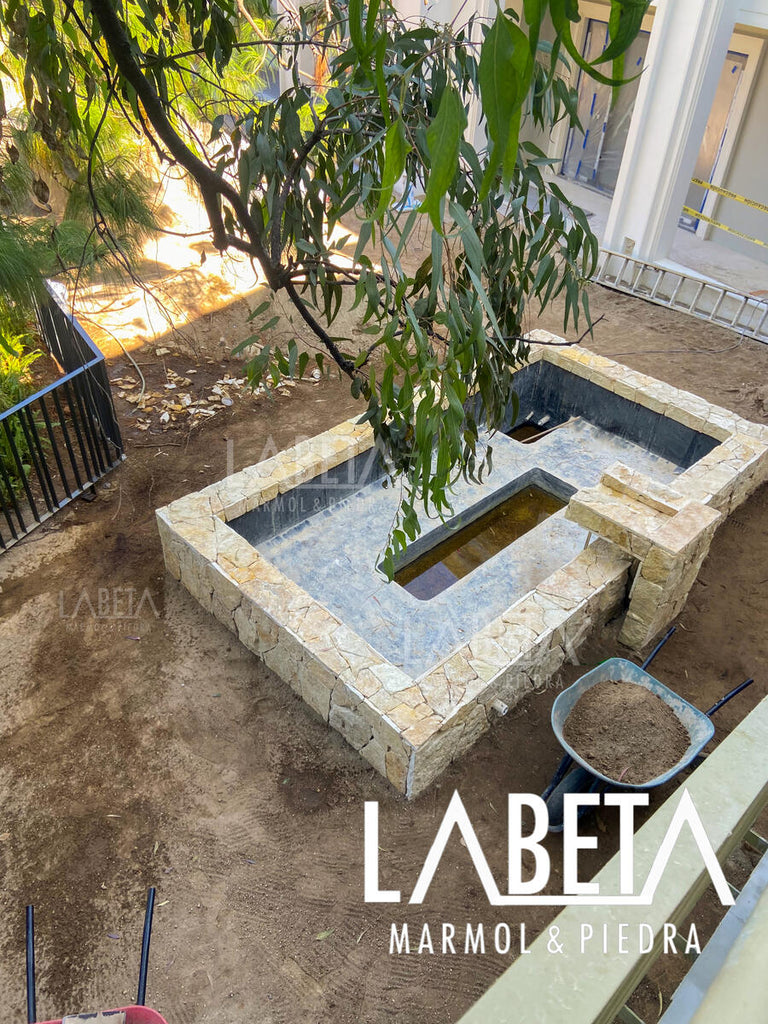 Fuente Piedra Dorada Gdl | Piedras Labeta