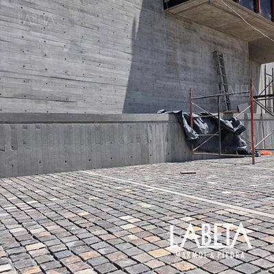 Adoquín Pórfido Gris Veta Cafe corte Guillotina