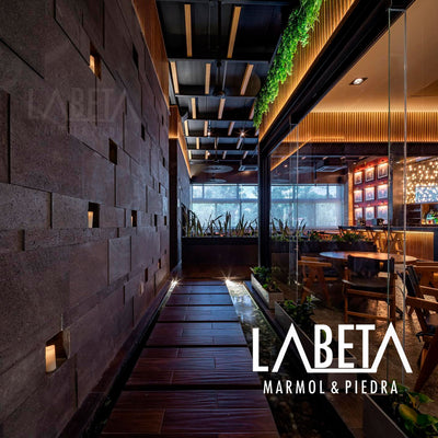 Recinto Negro Poro Cerrado